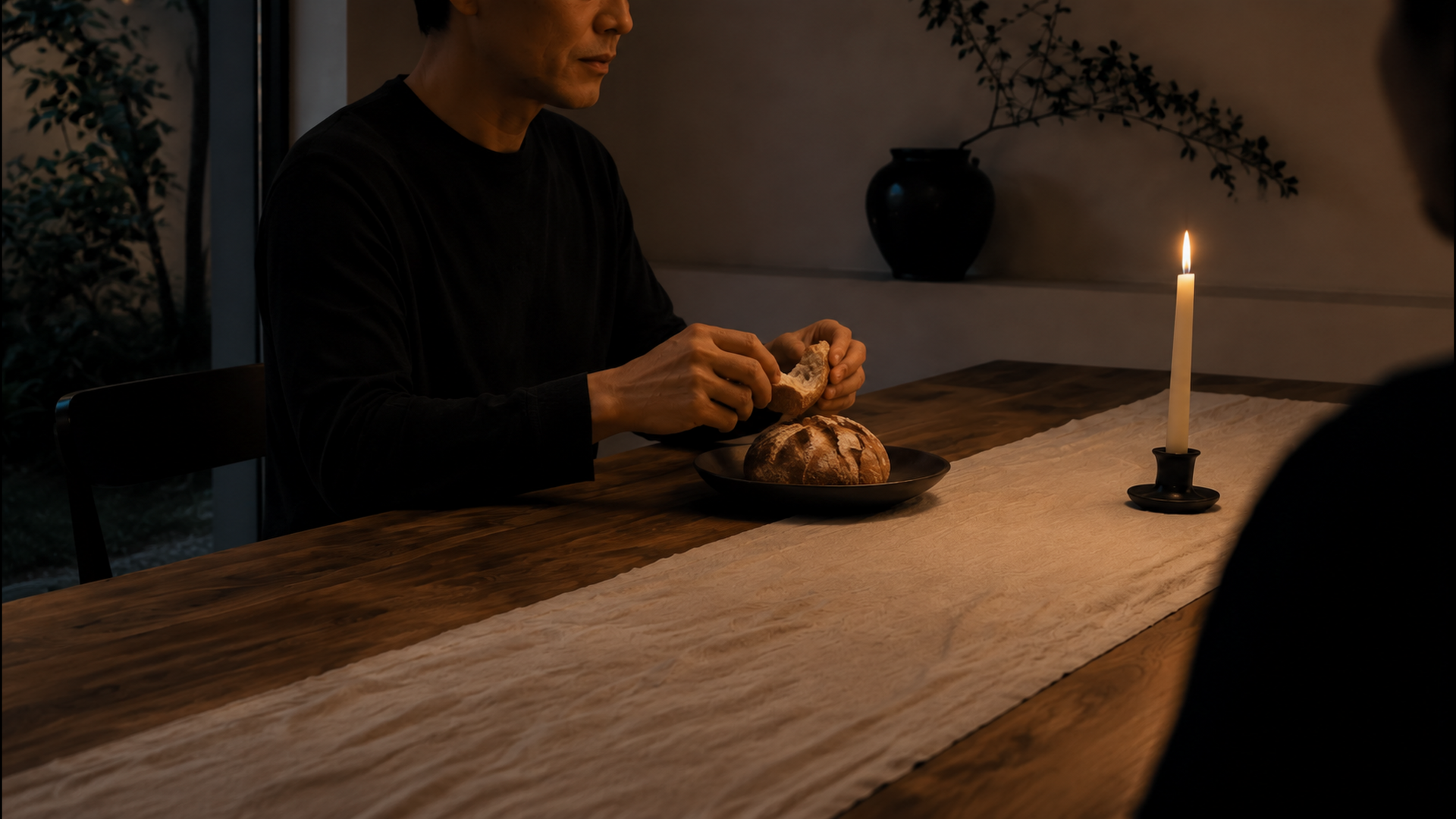 THE TABLE KEEPS TIME